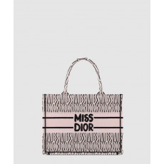 [DIOR-디올]<br>북 토트백 미듐 M1296