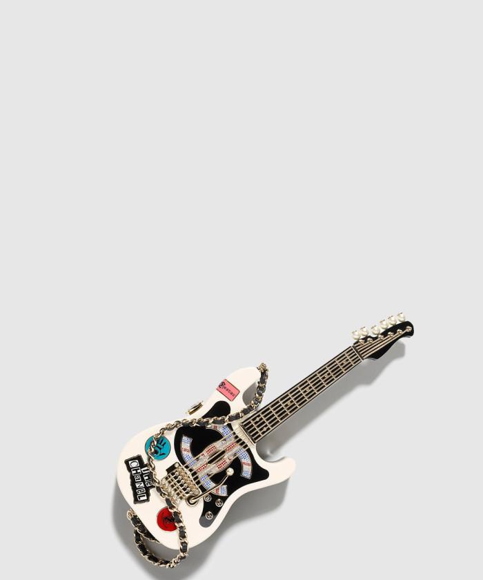 [CHANEL-샤넬]<br>Guitar 케이스 AS4955