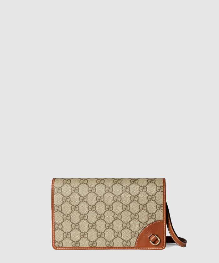 [GUCCI-구찌]<br>GG 엠블럼 수퍼 미니 숄더백 820688