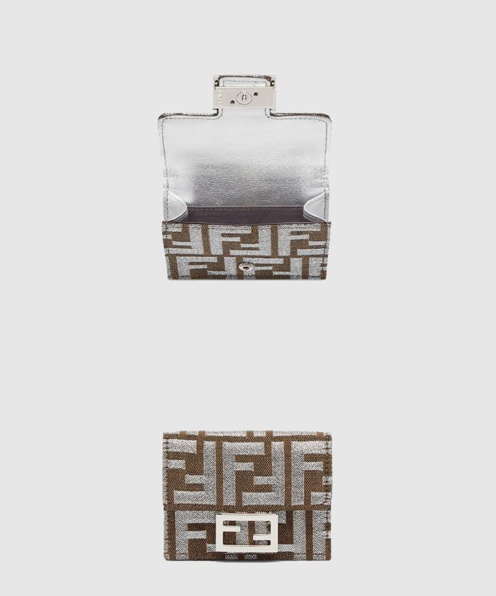 [FENDI-펜디]<br>마이크로 트리폴드 8M0395